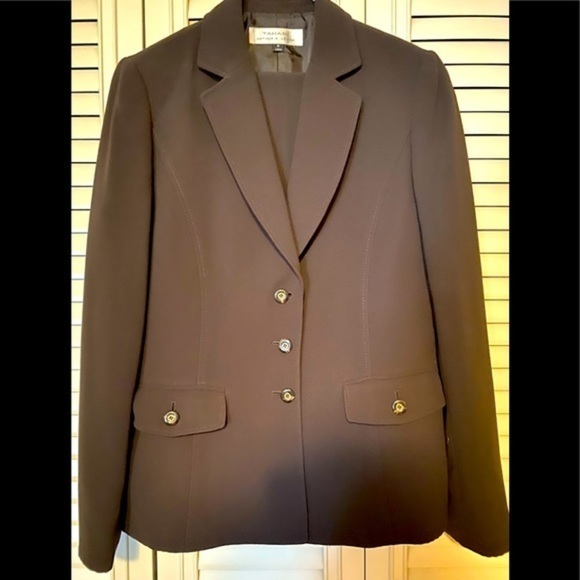 Tahari Jackets & Blazers - 👩🏼‍💻💼 Tahari Arthur S Levine suit